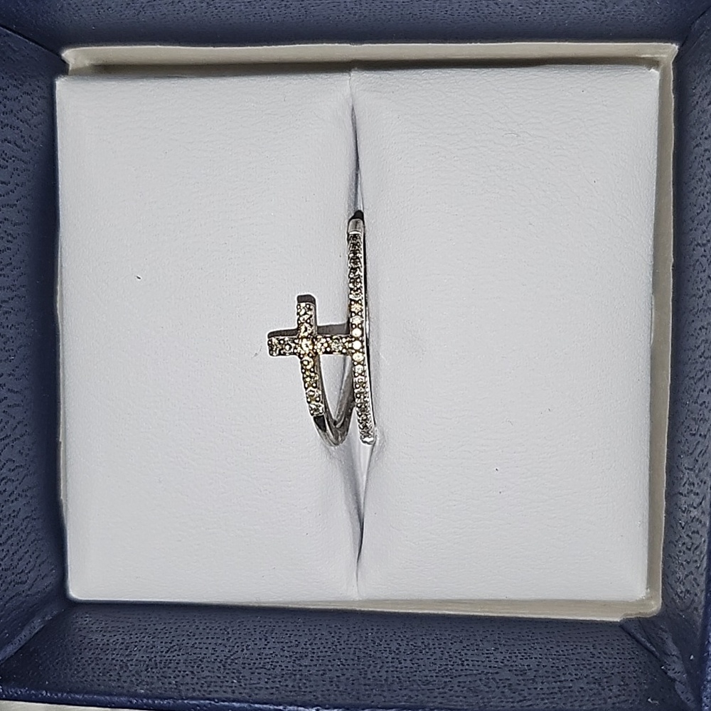 Diamond Cross Ring